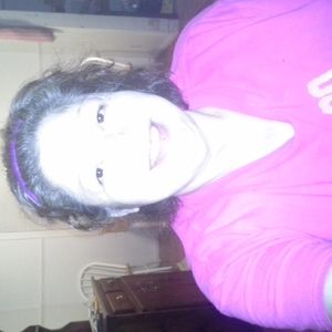 Meet your Posher, Leona